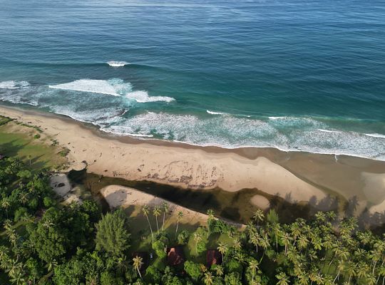 Nancala Surf Bungalows Surf Camp